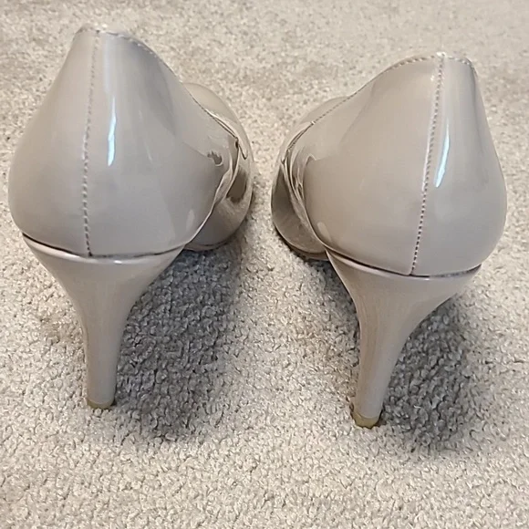 NWOT Pierre Dumas Beige Heels - Picture 2 of 6